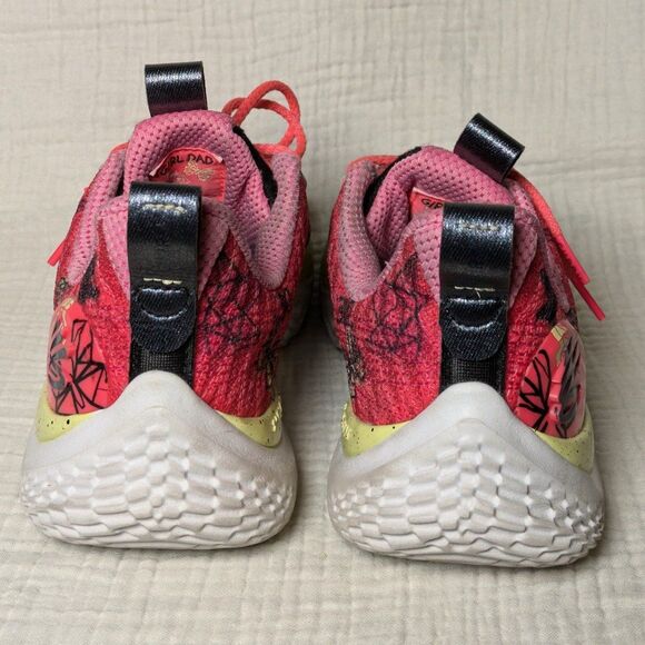 W9.5 / M8 - Under Armour Curry Flow 10 Unicorn & Butterfly Pink Black Shoes - Picture 4 of 10